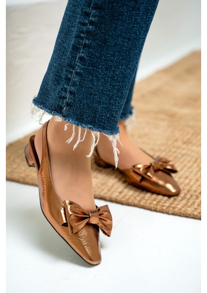 Heju Bakır Deri Fiyonk Detaylı Düz Topuklu Kadın Babet