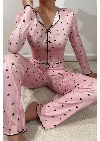 V Yaka Baskılı Fiyonk Detaylı Uzun Pijama Takımı