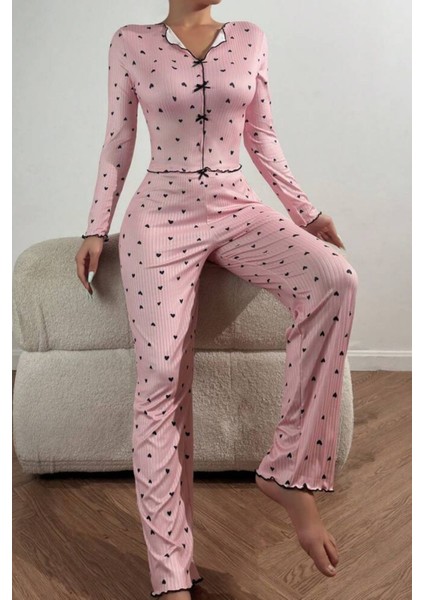 V Yaka Baskılı Fiyonk Detaylı Uzun Pijama Takımı modelleri
