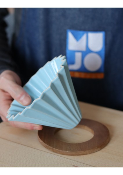 V60 Ahşap Standlı Origami Dripper-Mavi modelleri