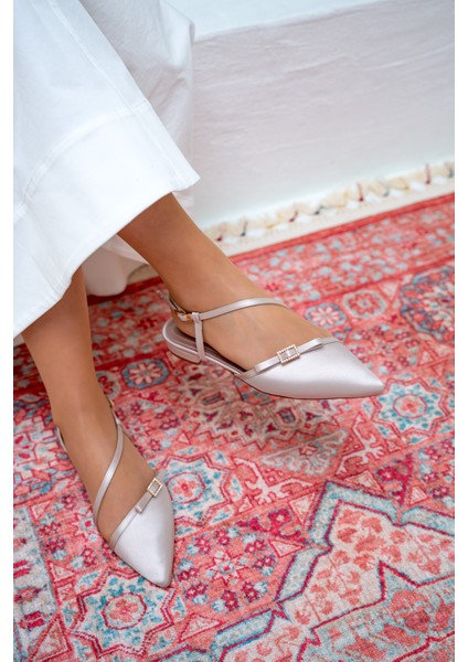 Flipy Bej Saten Taşlı Fiyonklu Kadın Babet fiyatları