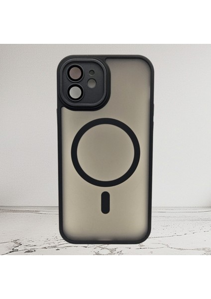 iPhone 12 Kılıf - Minimalist Şıklık ve Üstün Koruma: Şeffaf Buzlu Gri ve Siyah Detaylı iPhone 12 Kılıfı