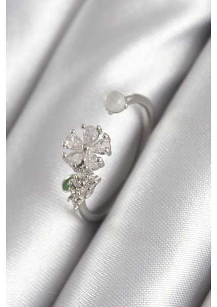 Pirinç Gümüş Renk Zirkon Taşlı Çiçek Model Kadın Yüzük - Lisinya
