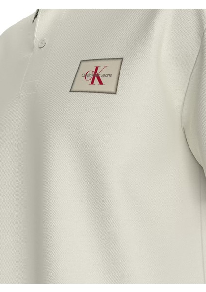 Erkek T-Shirt J30J327040-YBI modelleri
