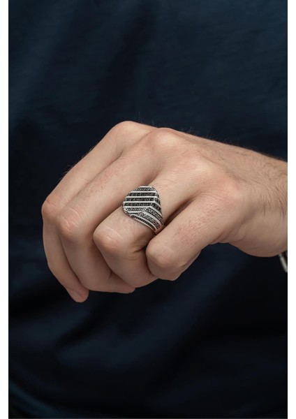 Mikro Siyah Taşlı Çizgili 925 Gümüş Erkek Yüzük fırsatları