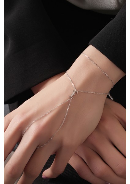 925 Ayar Rodyum Kaplamalı Beyaz Taşlı "e" Harfi Gümüş Şahmeran