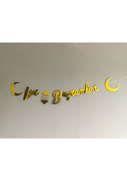 Iyi Bayramlar Yazılı Metalik Gold Ramazan Bayramı Altın Renginde Ipli Süs Yazı Banner fiyatları
