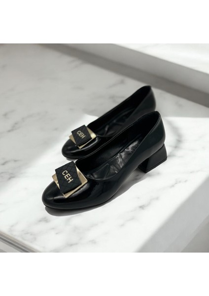 Kadın Günlük Ön Detaylı Babet