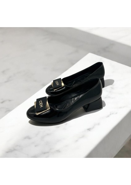 Kadın Günlük Ön Detaylı Babet modelleri