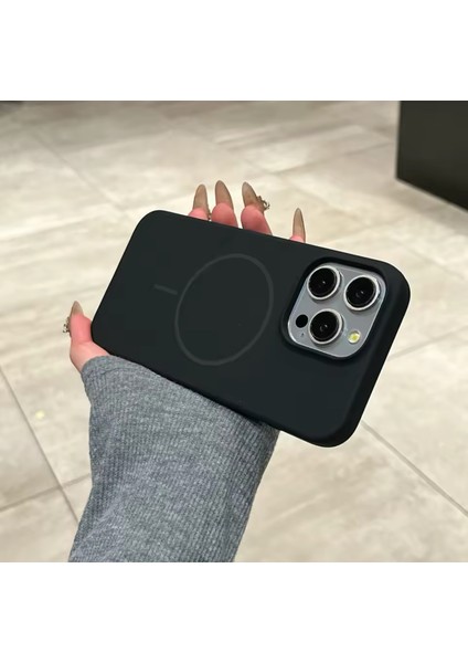 Apple iPhone 16 Pro Magsafe Destekli Premium Sıvı Silikon Kılıf modelleri