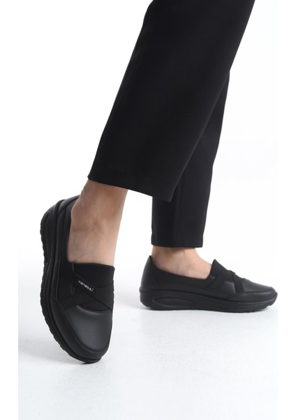 Kadın Çapraz Lastik Bant Detaylı Günlük Ayakkabı Dikişli Comfort Taban Tam Kalıp Ayakkabı