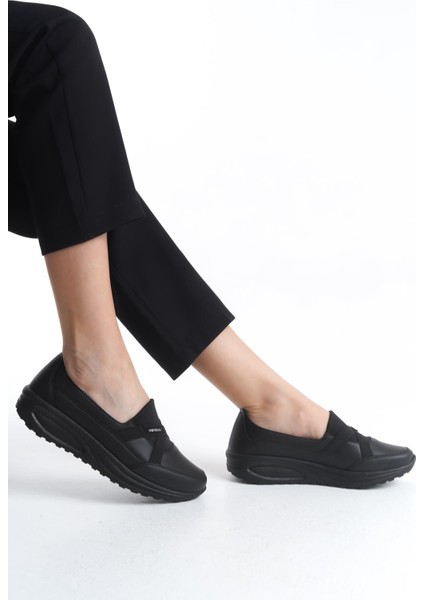 Kadın Çapraz Lastik Bant Detaylı Günlük Ayakkabı Dikişli Comfort Taban Tam Kalıp Ayakkabı fiyatları