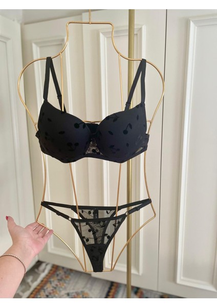 Siyah Desenli Sütyen Takımı