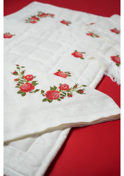 Kırmızı Güllü Nakışlı Seccade Takımı fiyatları