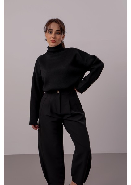 Kadın Siyah Dik Yaka Oversize Kazak