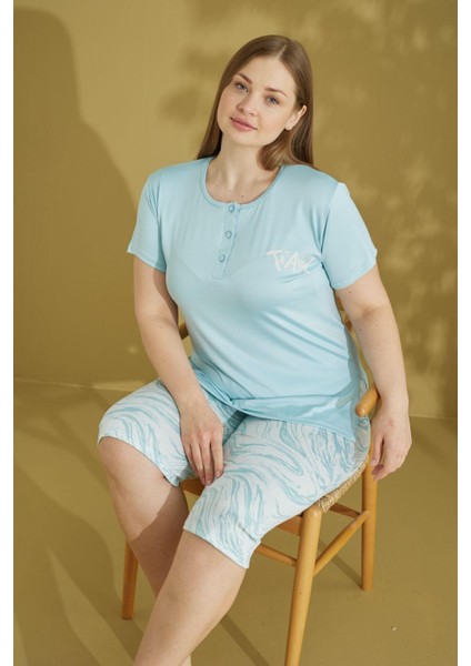 Kadın 3 Düğmeli Bisiklet Yaka Yazlık Pamuk Likra Büyük Beden Kısa Kol Kapri Bermuda Pijama Takımı