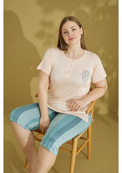 Kadın 3 Düğmeli Bisiklet Yaka Yazlık Pamuk Likra Büyük Beden Kısa Kol Kapri Bermuda Pijama Takımı