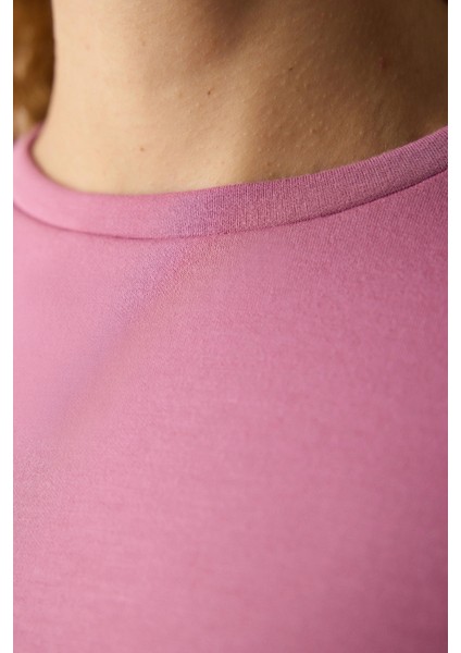 Pembe Bisiklet Yaka Silky Touch Tişört