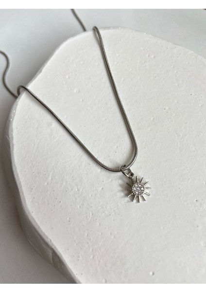 Collection Gümüş Taşlı Güneş Charm Yılan Zincir 45 cm Çelik Kolye