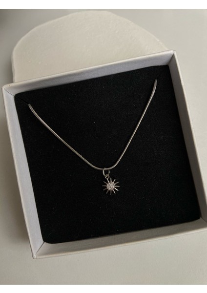 Collection Gümüş Taşlı Güneş Charm Yılan Zincir 45 cm Çelik Kolye