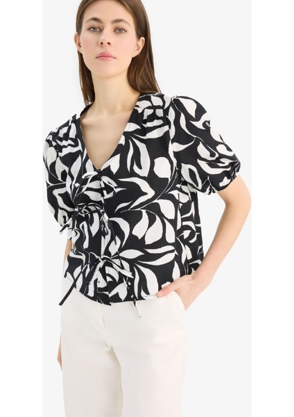 Regular Fit V Yaka Desenli Önden Bağlamalı Kısa Kollu Bluz F0090AX25SM