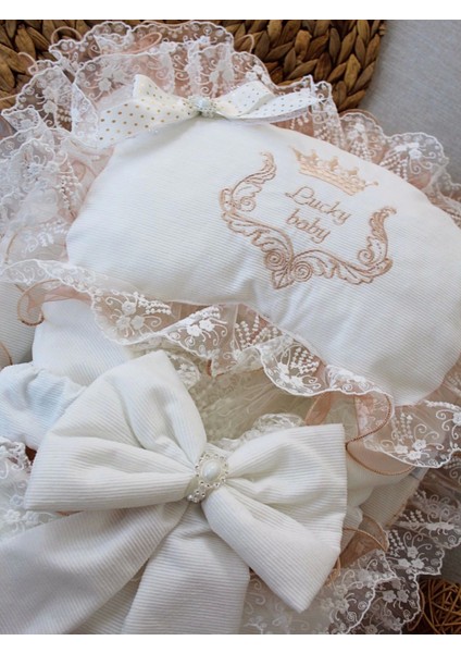 Yenidoğan Nil Taç Nakışlı Kundaklı Trilüks 3lü Alt Açma Seti fırsatları