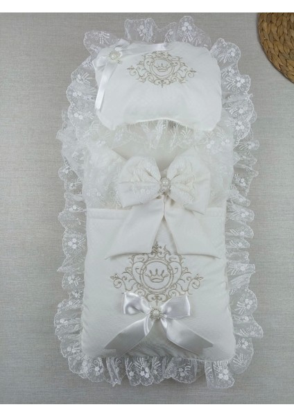 Yenidoğan Bambu Taç Nakışlı Kundaklı Trilüks 3lü Alt Açma Seti fırsatları