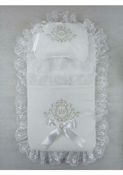 Yenidoğan Bambu Taç Nakışlı Kundaklı Trilüks 3lü Alt Açma Seti indirimleri