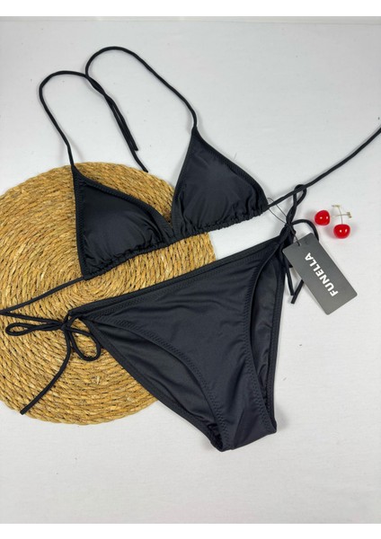Siyah Boyundan Bağlamalı Şık Üçgen Kadın Bikini Takımı