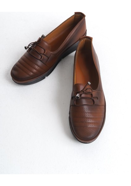 Kadın Comfort Ayakkabı Rahat Taban Bağcıklı Önü Delik Detaylı Yuvarlak Burun Ayakkabı modelleri