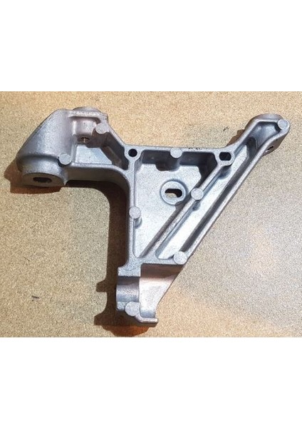 244834609R - Motor Bağlantı Kulağı Sol Trafıc Iıı 1.6 Dcı R9M