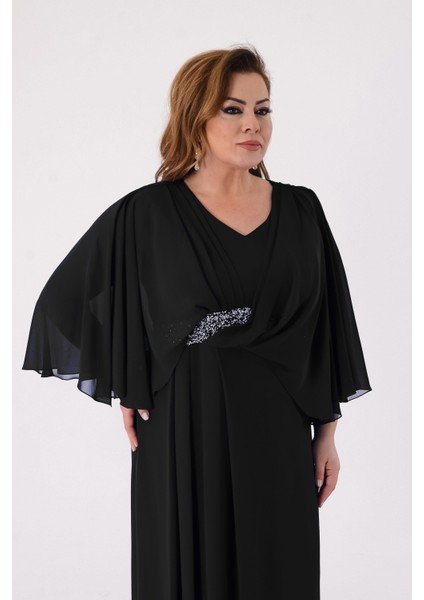 Büyük Beden Siyah Renkli Uzun Şifon Abiye Elbise fırsatları