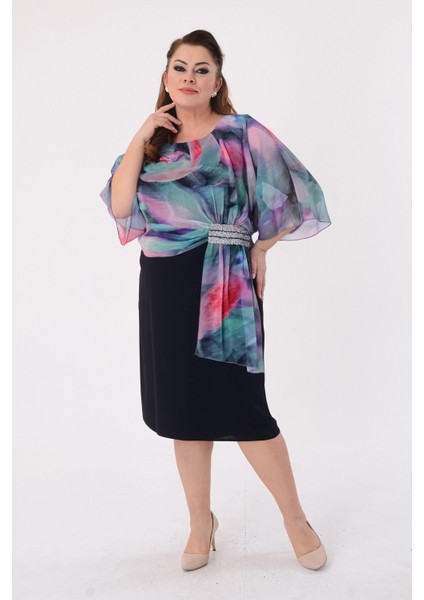 Büyük Beden Siyah Renkli Şifonu Desenli Krep Elbise fiyatları