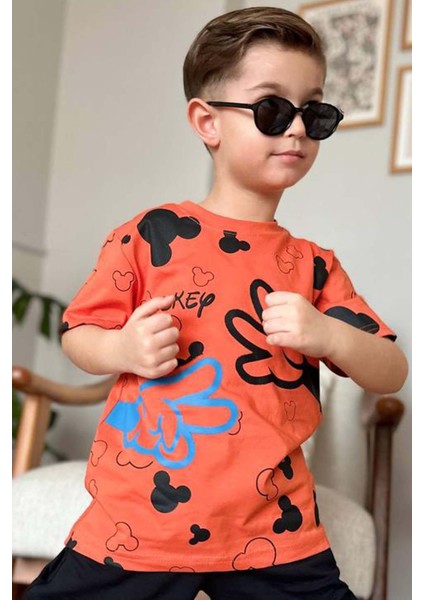 Erkek Çocuk Parmak ve Ayıcık Baskılı Turuncu T-Shirt Şortlu Takım modelleri