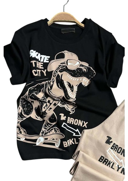 Erkek Çocuk Dinazor ve Kaykay Baskılı Yazı Detaylı Bej Pijama Takımı fiyatları