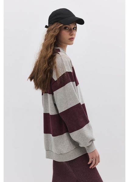 Kapüşonlu Çizgili Sweatshirt