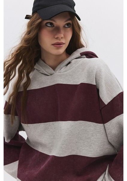 Kapüşonlu Çizgili Sweatshirt