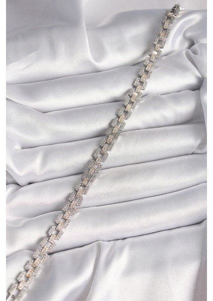 Pirinç Mix Renk Zirkon Taşlı Zincir Model Vıp Seri Kadın Bileklik - EBJ250308W31920 fiyatları