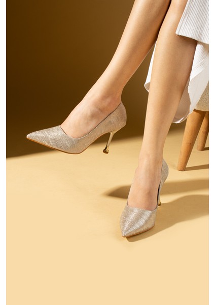 Metal Destekli Ince Topuklu Simli Kadın Stiletto 018-030-25sım
