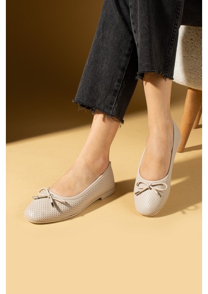 Lazer Kesim Fiyonk Detaylı Rahat Taban Kadın Babet 57-34-25LAZER fiyatları