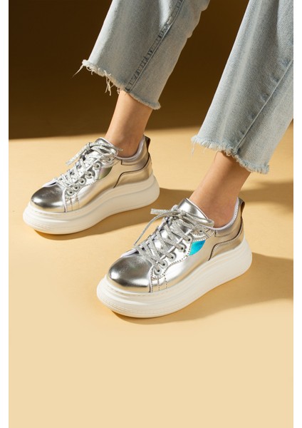 Yüksek Taban Bağcıklı Comfort Kadın Sneakers 36-1050-25