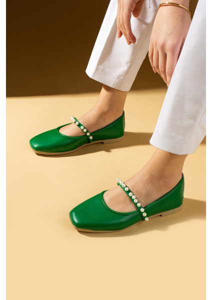 Küt Burun Inci Detaylı Tek Bant Hafif Rahat Kalıp Kadın Babet 81-119-25