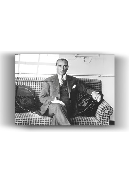 Mustafa Kemal Atatürk Siyah Beyaz Cam Tablo- Ev ve Ofis Dekorasyonu- Modern-Atatürk