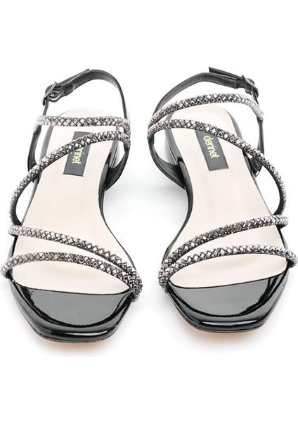 Bilekten Bantlı Taşlı Kadın Babet modelleri