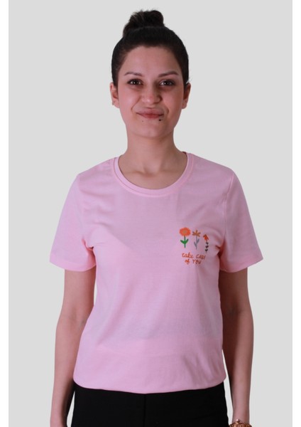 3 Çiçek Baskı Pembe Kadın T-Shirt fiyatları