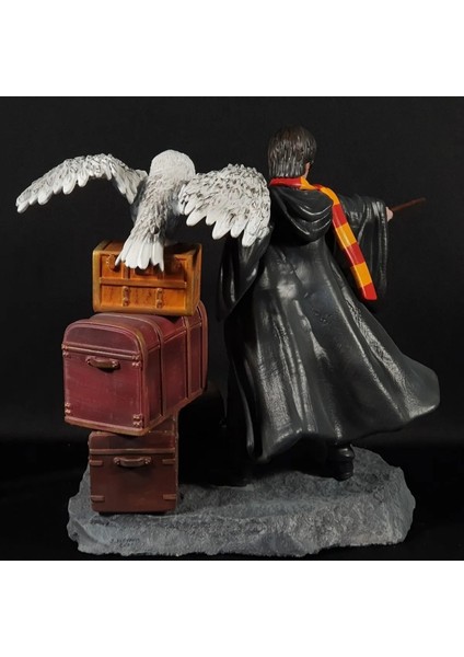 Harry Potter Hogwarts'da Ilk Yıl Boyalı Figür fiyatları