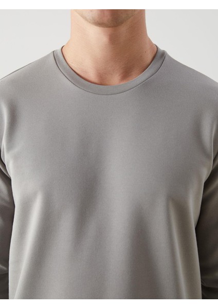 Lcwaıkıkı Classic Bisiklet Yaka Uzun Kollu Erkek Sweatshirt modelleri