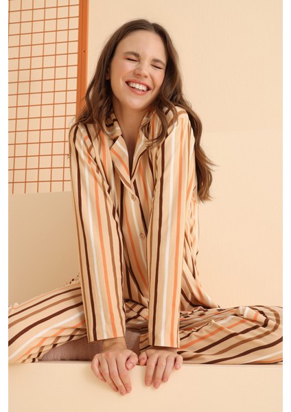 Hardal Çizgli Önden Düğmeli Pijama Takımı
