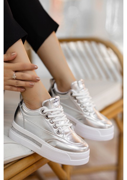 Granes Kadın Gümüş Cilt Gizli Topuk Sneaker
