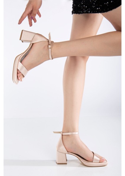 Suzi Bej Saten Platformlu Açık Burunlu Kalın Topuklu Ayakkabı fırsatları